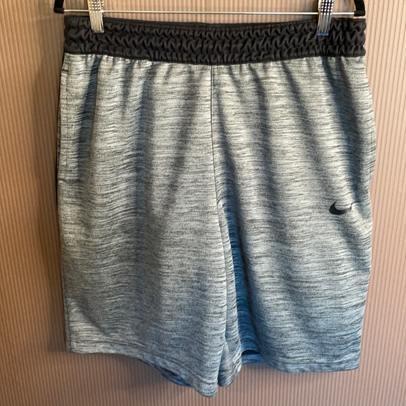 Nike black and gray athletic shorts size large - Picture 1 of 6